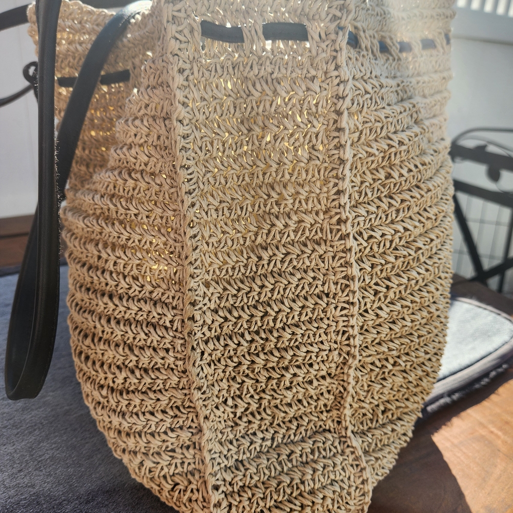 Eddie Bauer Natural Woven Tote - Picture 4 of 11